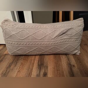 Cable Knit Bambu Pillow